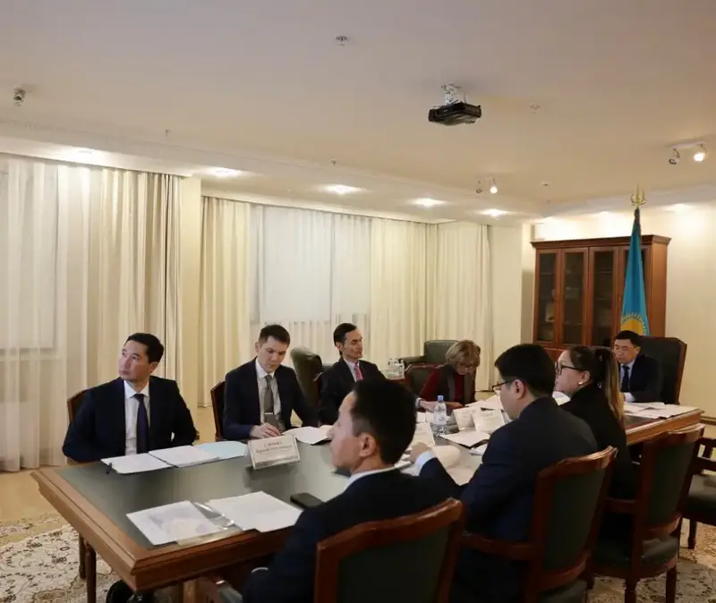 МНЭ, Нацбанк и АРРФР начали серию совещаний по разъяснению Программы совместных действий на 2026–2028 годы (3)