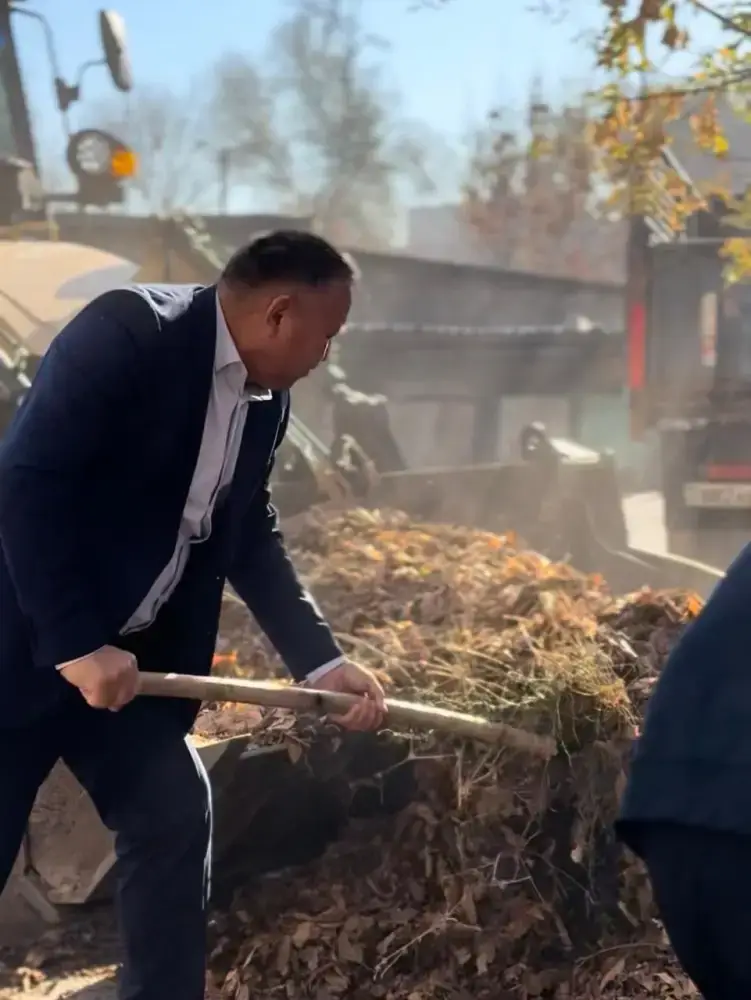 «ТАЗА ҚАЗАҚСТАН»: ЖИТЕЛИ ШЫМКЕНТА ВНОСЯТ ВКЛАД В УЛУЧШЕНИЕ ЭКОЛОГИЧЕСКОГО ОБЛИКА ГОРОДА (5)