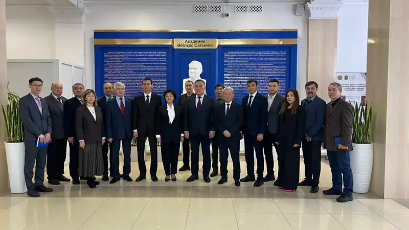 Мост между наукой и карьерой: молодежь в центре промышленной безопасности Астане