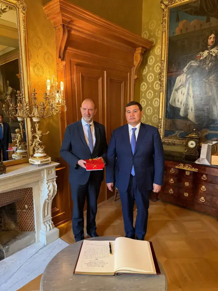 Глава региона ведет переговоры в Швейцарии (3)