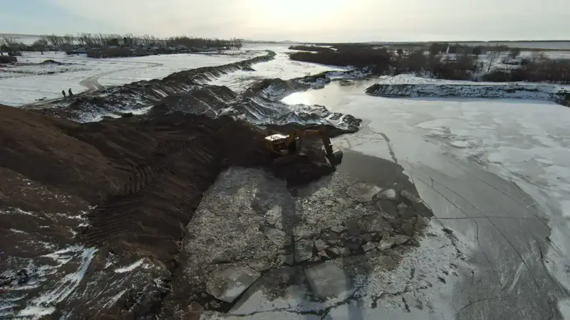 В Акмолинской области продолжается реализация масштабных противопаводковых проектов (5)