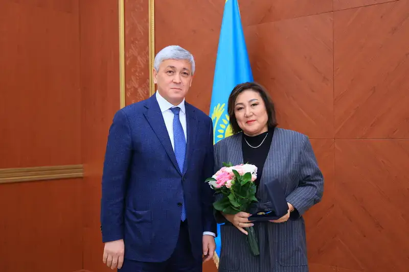 В Карагандинской области финансистов поздравили с профессиональным праздником (5)