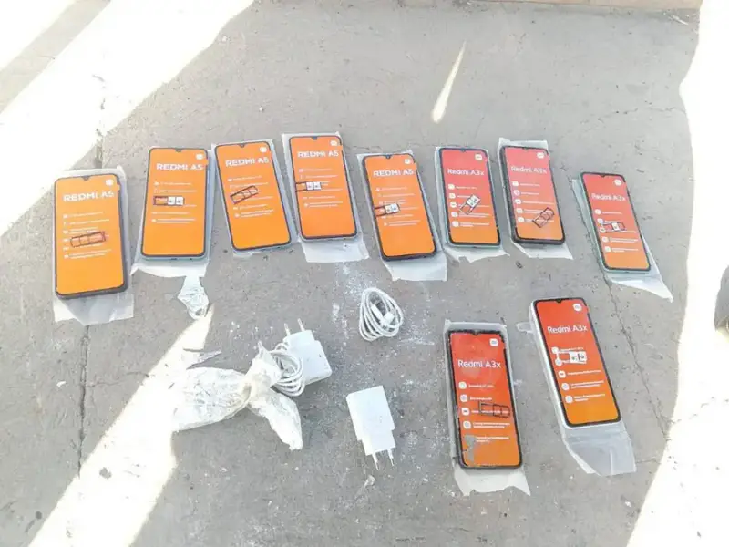 Стена безопасности: Гвардеец остановил поток мобильных телефонов в колонию Астане