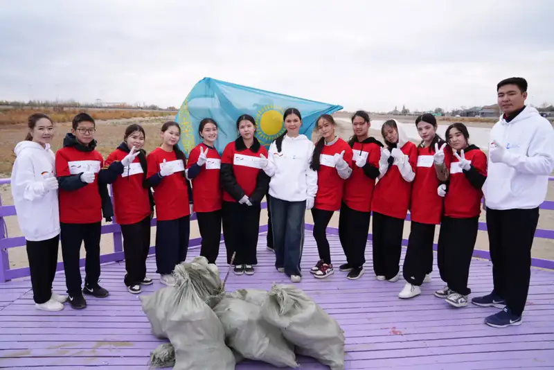 120 кг мусора убрали с прибрежных территорий школьники Кызылорды в рамках экологической акции «Экономь воду – сохраняй будущее!» (9)