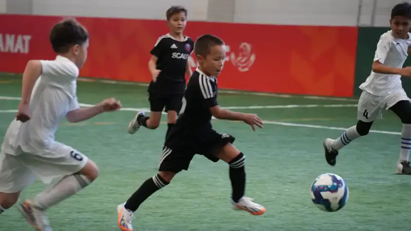 В Карагандинской области стартовал зимний сезон новой детской футбольной лиги с участием 140 команд Астане