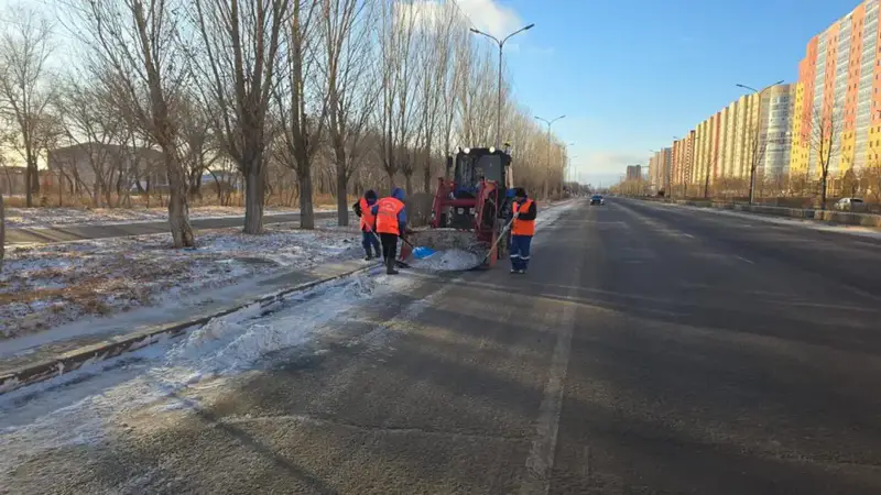 Снежная буря в Астане: более 2 700 дорожных рабочих активно занимаются уборкой улиц Астане