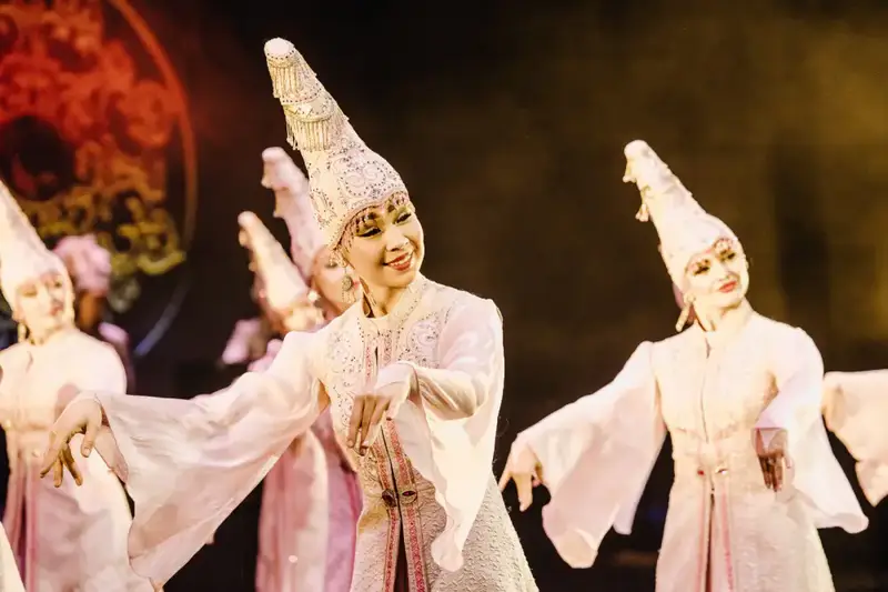 «Ел салтанаты»: в Алматы состоялся юбилейный концерт Государственного ансамбля танца «Салтанат» (6)