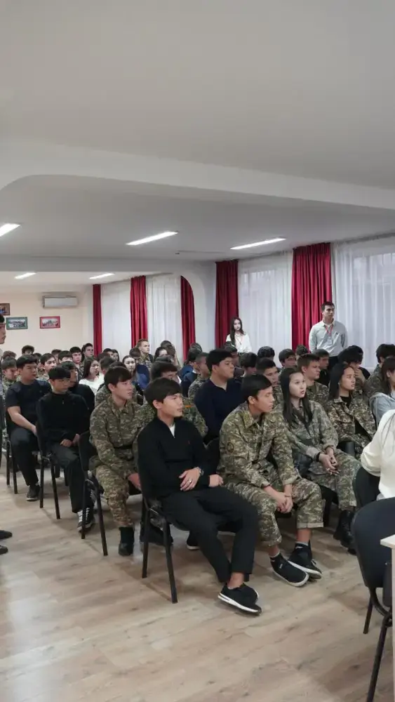 Для студентов ВКО по вопросам закона прошла диалоговая площадка (2)