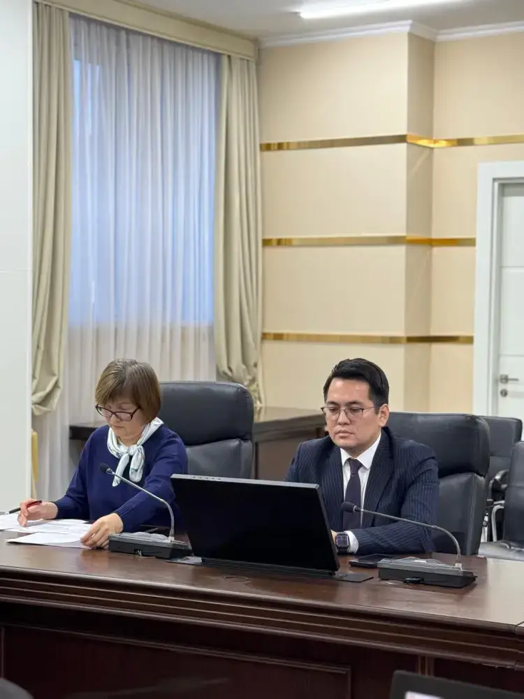 В Павлодаре прошло совещание по разъяснению норм жилищного законодательства (6)