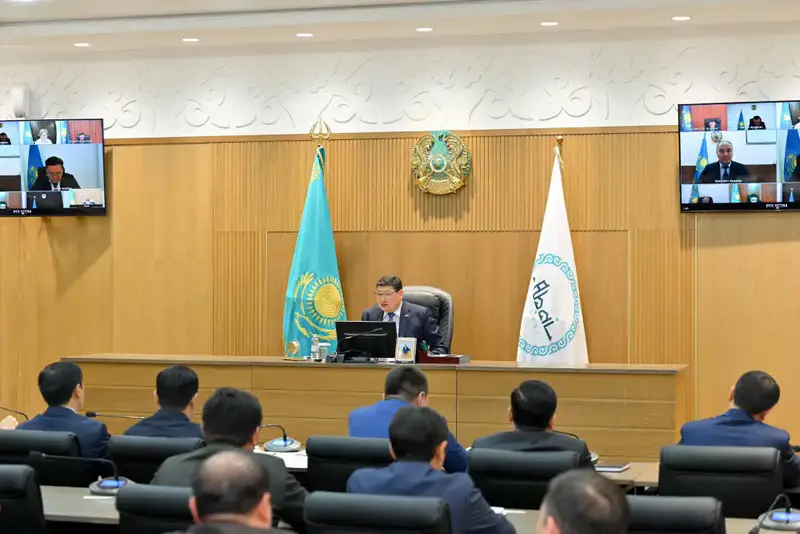 Аким области подчеркивает необходимость круглогодичной борьбы за чистоту в регионе Астане