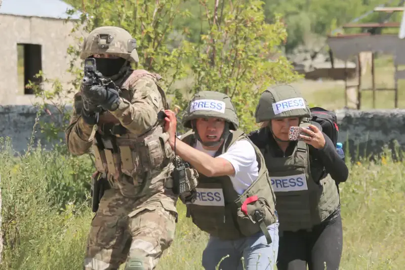 Сегодня военные журналисты отмечают профессиональный праздник (7)