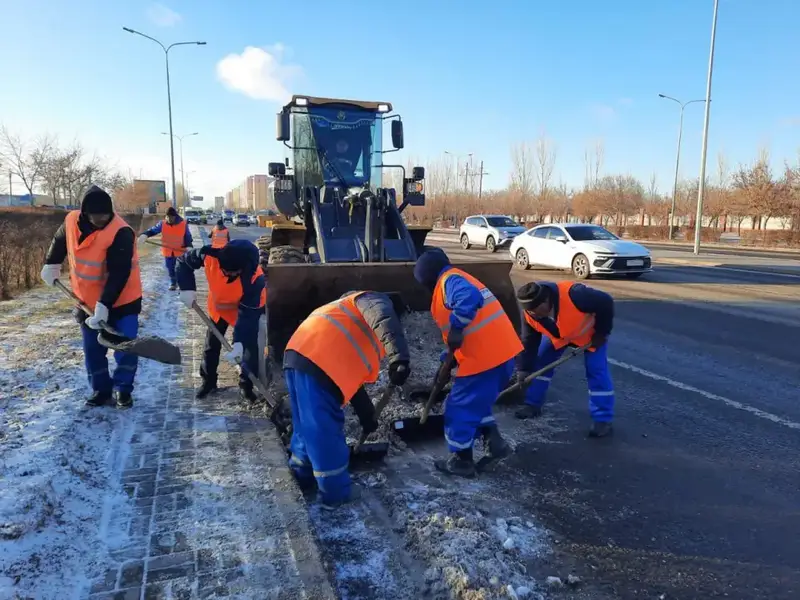 Больше тысячи кубометров снега вывезли из Астаны за день (5)