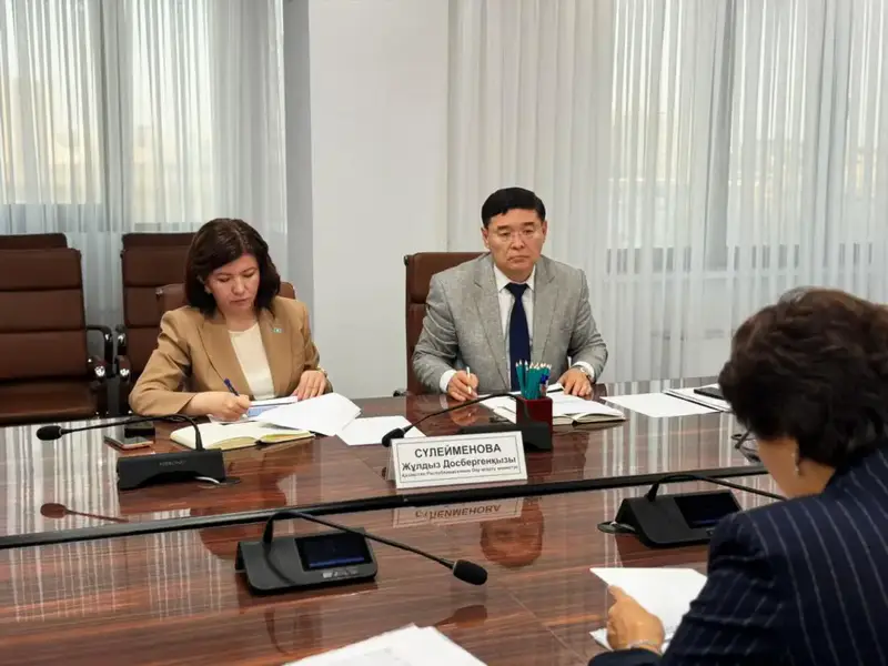 Педагоги под защитой: новый щит от министра! Астане