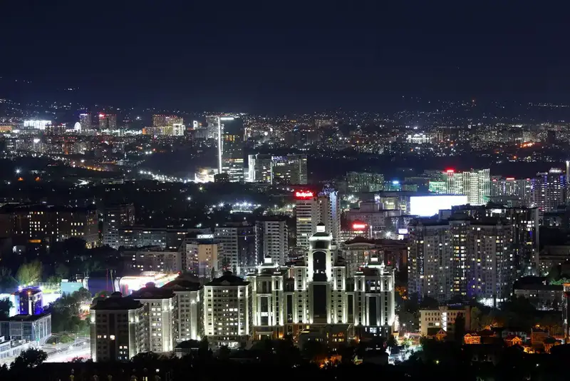 В Алматы продолжается модернизация системы наружного и архитектурного освещения (9)