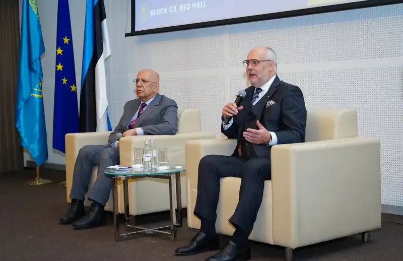 Президент Эстонии провел лекцию для студентов Nazarbayev University (9)