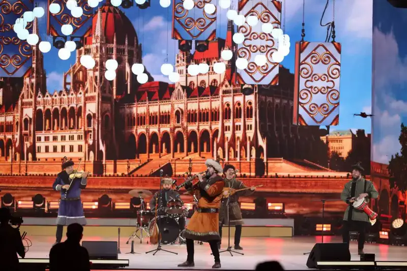 Более 1500 человек посетили концерт, посвящённый торжественной церемонии закрытия «Культурной столицы тюркского мира Актау – 2025» (9)