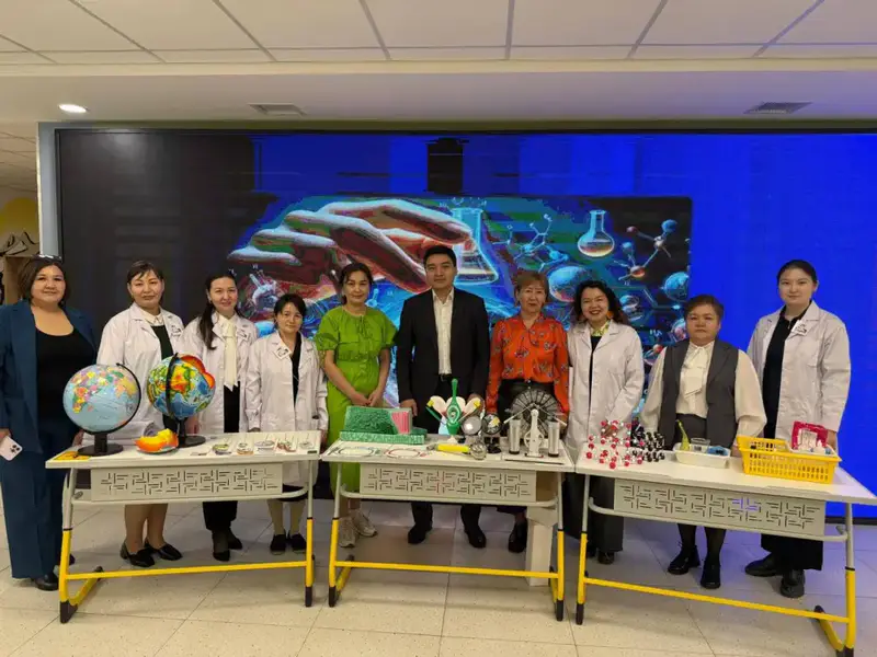 инновационная школа STEM лаборатория современная библиотека IT кабинет Астана Астане