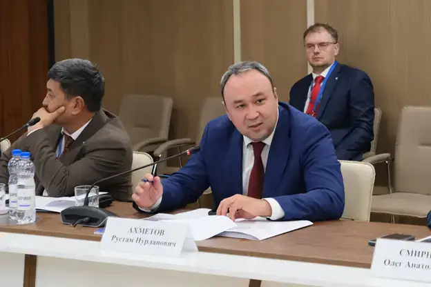 ДЕЛЕГАЦИЯ АЗРК ПРИНЯЛА УЧАСТИЕ В МЕРОПРИЯТИЯХ ЕЭК И МСАП (4)