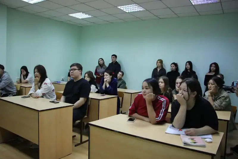 В ВКО полицейские провели рейды в студенческих общежитиях по профилактике наркомании (5)