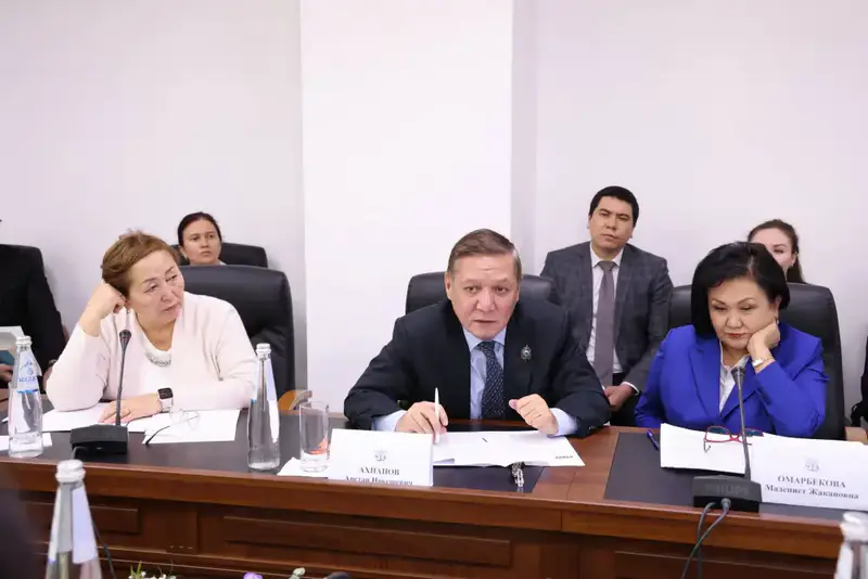 В Академии правосудия при Высшем Судебном Совете состоялась диалоговая площадка «Ашық алаң» на тему «Судебная защита прав и свобод человека, гражданина и личности в уголовной юстиции» (4)