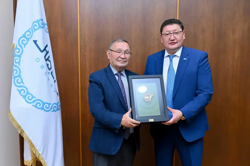 Аким области встретился с известным археологом Зейноллой Самашевым (5)