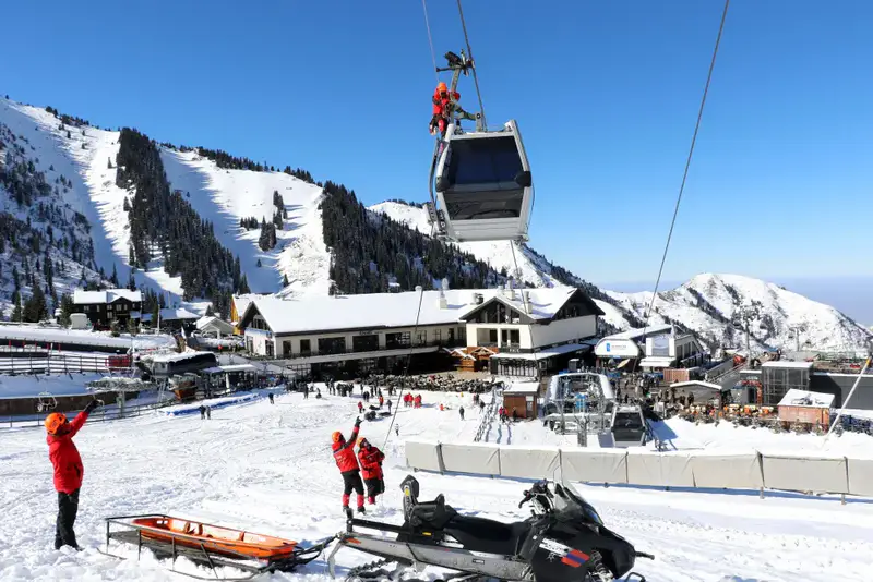 Зимние учения «Қыс-2025»: экстренные службы отрабатывают навыки в условиях метелей Астане