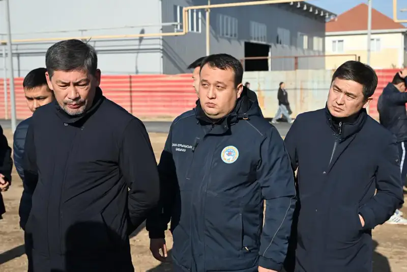 Аким Алматы Дархан Сатыбалды в ходе рабочего объезда встретился с жителями микрорайона «Рахат-Мадениет» (5)
