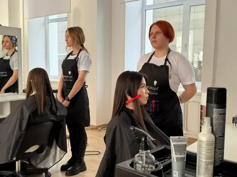 Год рабочих профессий: лучшего парикмахера определяли в Астане (6)