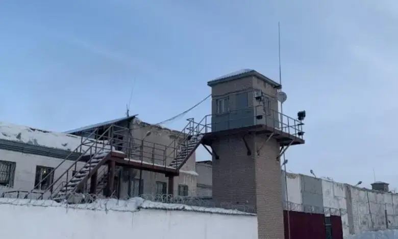 Военнослужащие предотвратили попытку передачи мобильных телефонов и SIM-карт в исправительные учреждения Астане