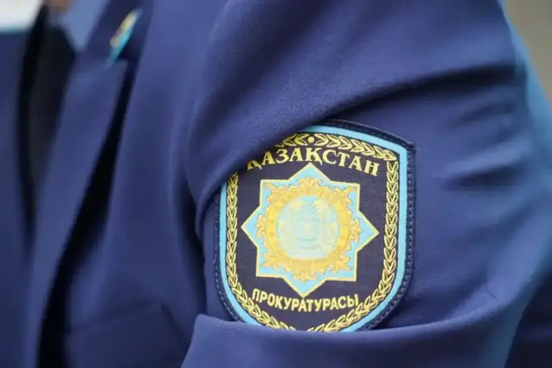 В Астане наказали виновных в повреждении остановочного павильона Астане