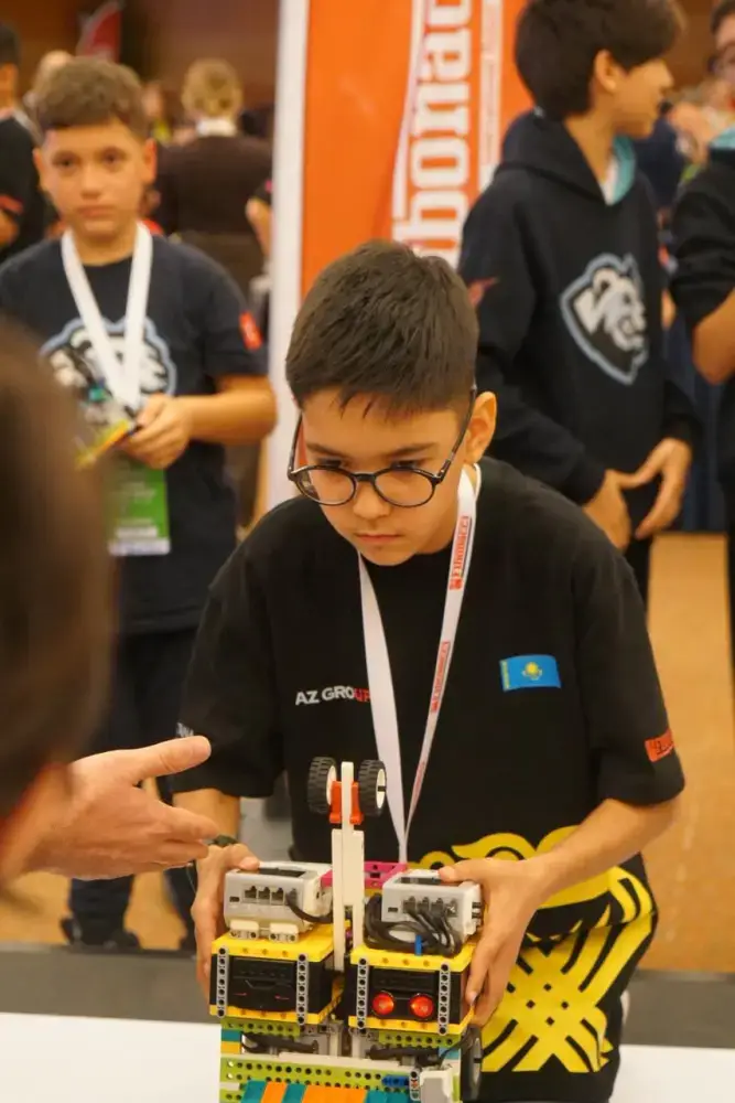 Столичные школьники установили рекорд на международной олимпиаде в Италии (4)