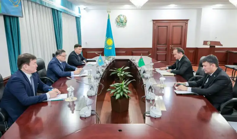 Министр внутренних дел Казахстана и председатель миграционной службы Туркменистана подписали соглашение о сотрудничестве Астане