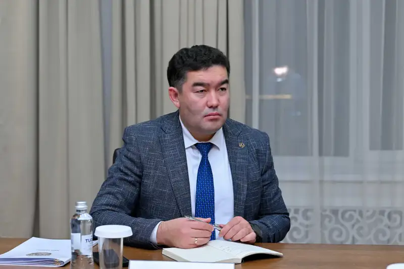 Аким области встретился с известным археологом Зейноллой Самашевым (10)