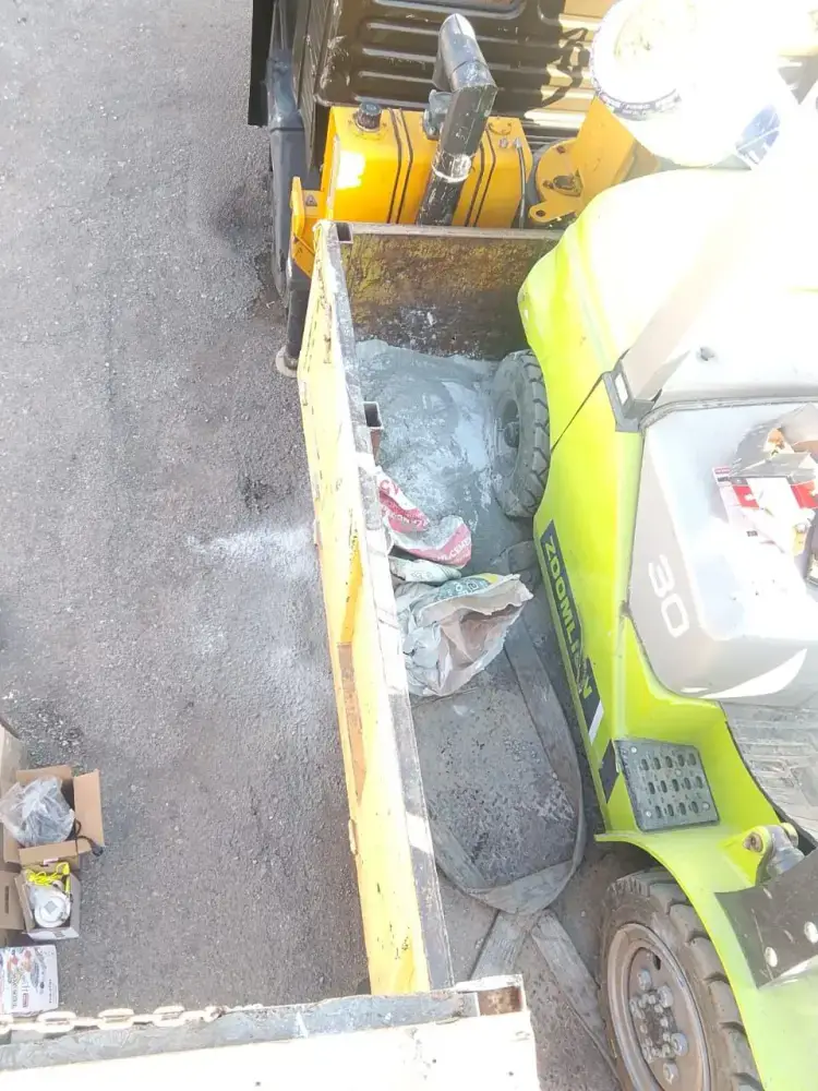 Ленгер: гвардейцы предотвратили пронос 10 телефонов Астане