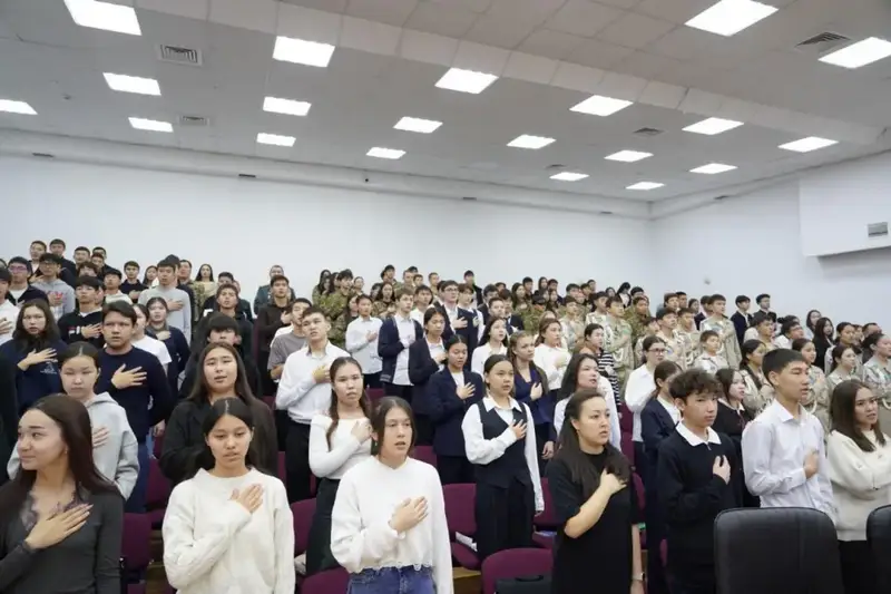 В Астане завершился конкурс военно-патриотической песни среди жассарбазовцев с выставкой робототехнических проектов Астане