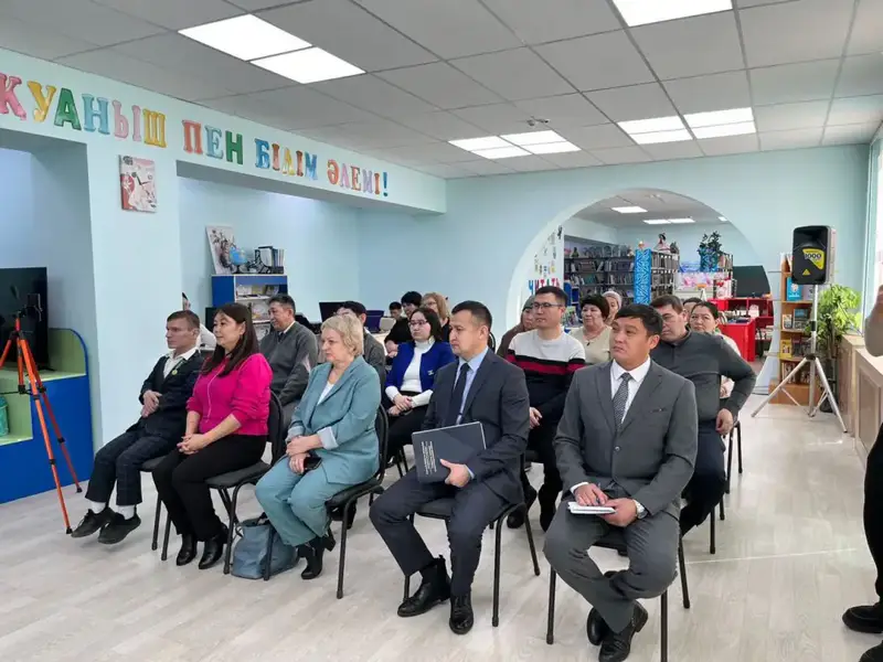 Обсуждение вопросов социальной поддержки и развития предпринимательства в Кызылжарском районе с вице-министром Ерланом Сагнаевым Астане