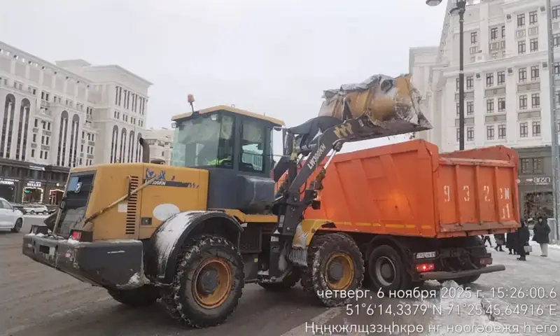 Устойчивость городского транспорта под угрозой: коммунальные службы продолжают борьбу со снегом в Астане Астане