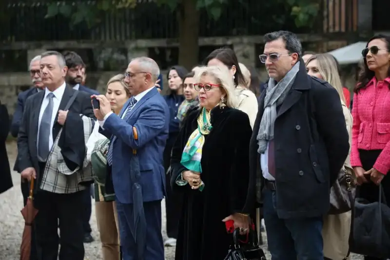 В Риме открыт бюст Абая, созданный скульптором Нурболом Калиевым Астане