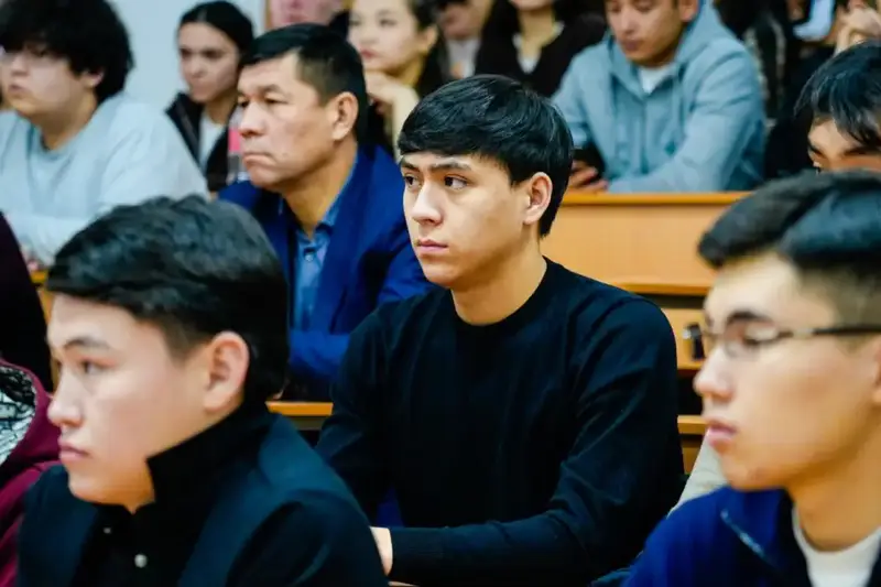 «Закон и порядок»: об опасности нарко- и киберпреступности рассказали столичным студентам (2)