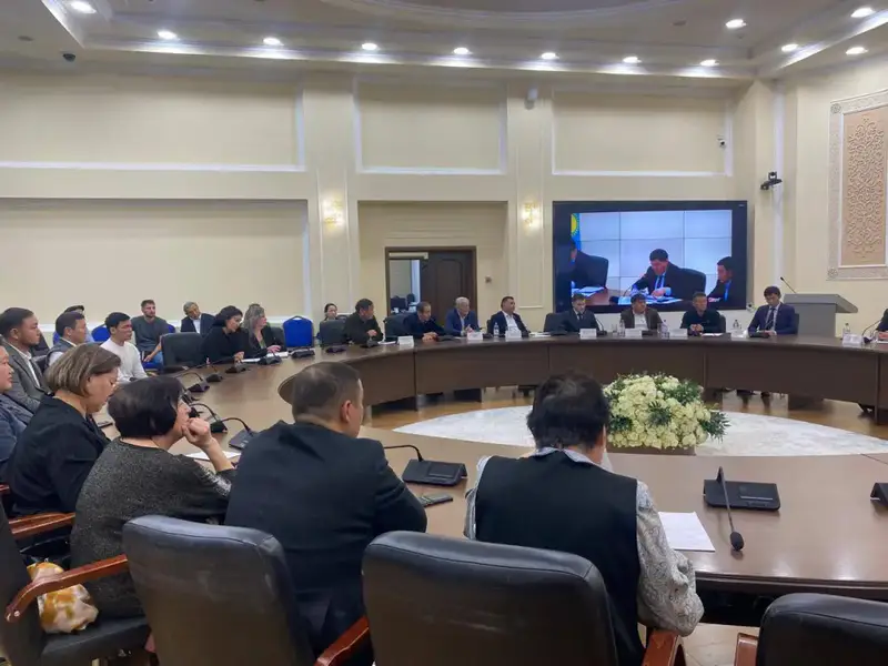 Вице-министр Олжас Сапарбеков обсудил с жителями Жетысу важные вопросы развития региона Астане