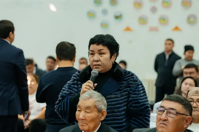 Серик Шапкенов встретился с жителями Макатского района (2)