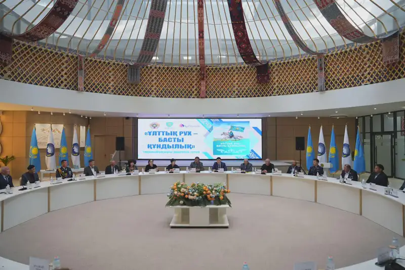 В ТУРКЕСТАНЕ ПРОШЕЛ КРУГЛЫЙ СТОЛ НА ТЕМУ «НАЦИОНАЛЬНЫЙ ДУХ – ГЛАВНАЯ ЦЕННОСТЬ» (3)