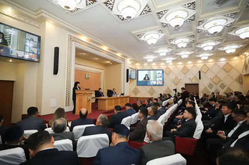 Направления развития Мангистау обсудили на сессии маслихата (3)