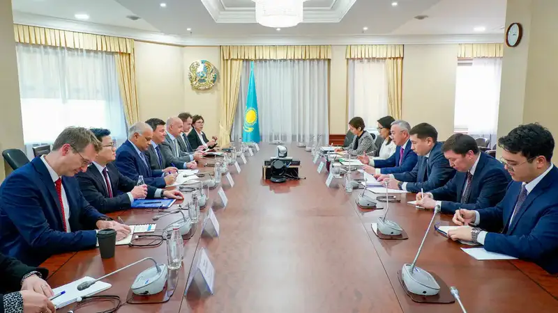 Серик Жумангарин встретился с главой миссии МВФ по Казахстану (3)