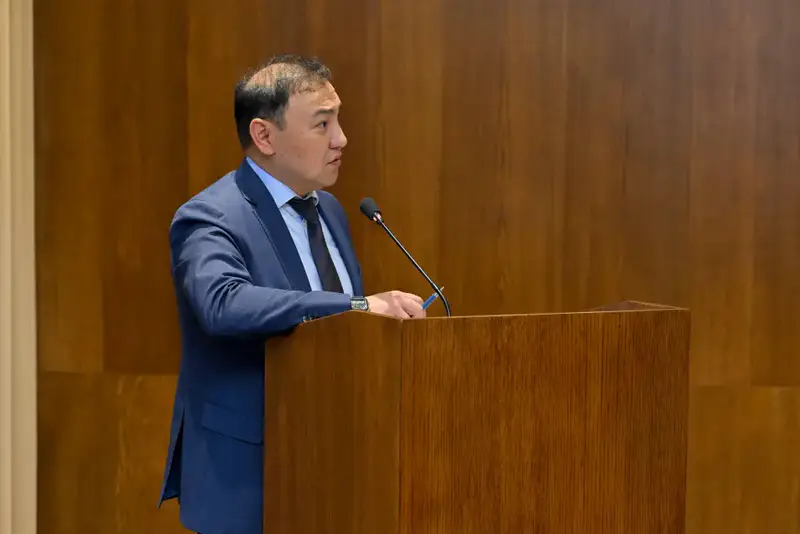 Обсуждена готовность дорог региона к зимнему периоду (9)