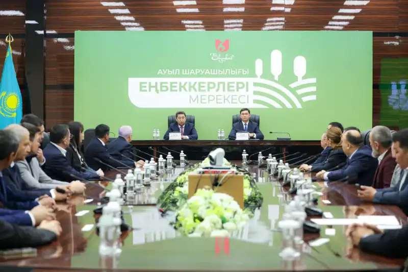 Награды аграриям Шымкента от Айдарбека Сапарова Астане