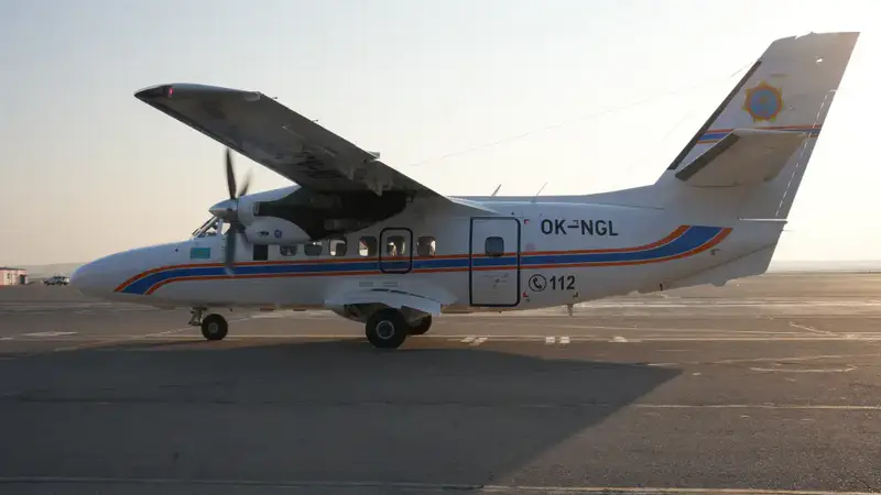 В Шымкенте встретили третий самолет L-410 для МЧС Казахстана (10)