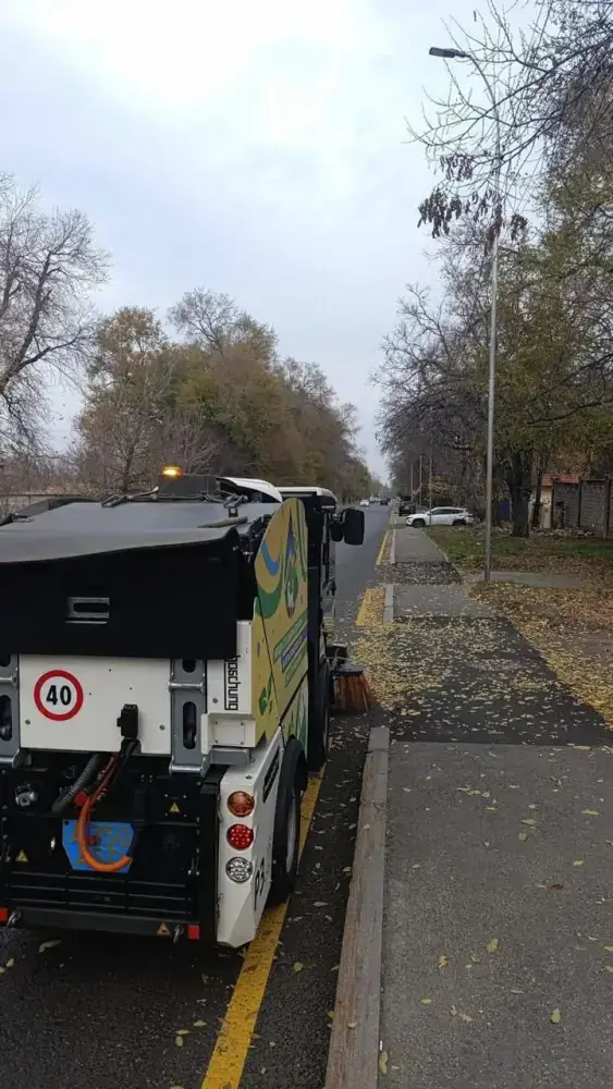 В Алматы усилена работа служб для обеспечения безопасности в период осадков (2)