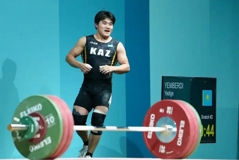 Астанчанин на пьедестале славы: три медали как три звезды на небосводе Исламских игр Астане