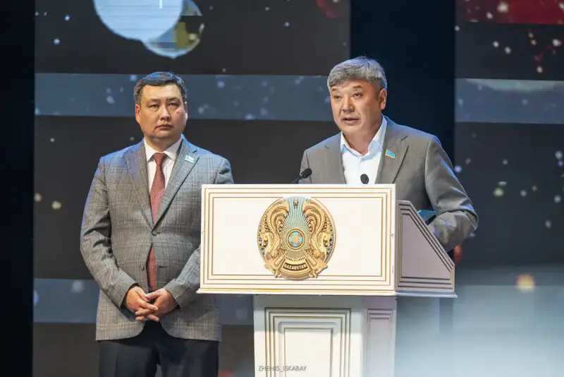 В Жетісу состоялся творческий вечер супружеской пары – актеров театра и кино Алмахан Кенжебековой и Кендебая Темирбайулы (7)